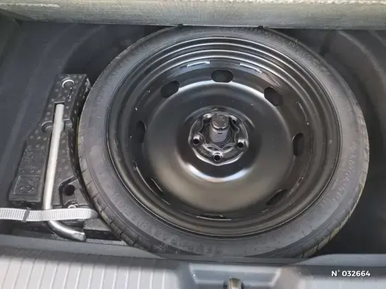 VOLKSWAGEN GOLF V - voiture d'occasion - Photo 2