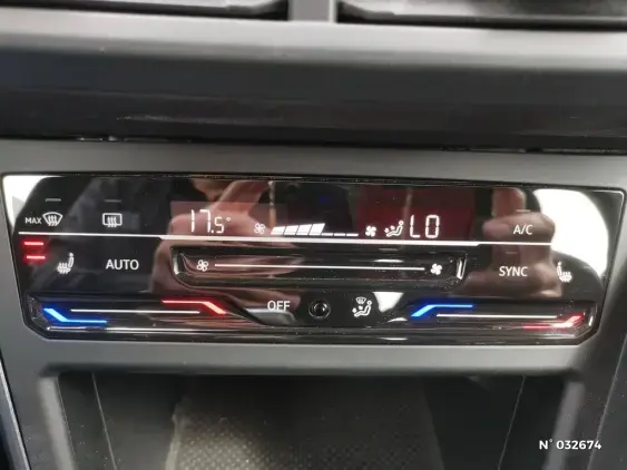 VOLKSWAGEN POLO V - voiture d'occasion - Photo 23