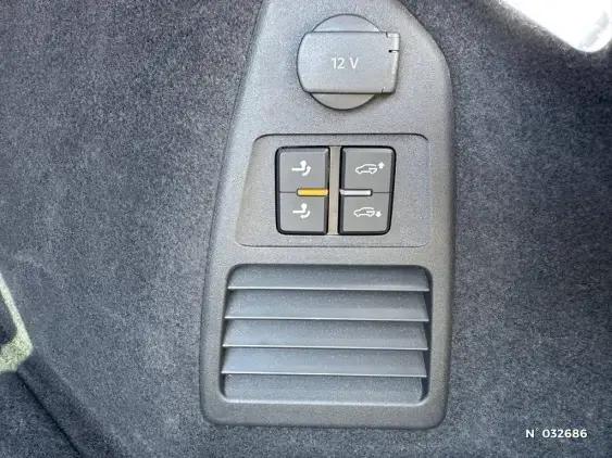 VOLKSWAGEN TOUAREG - voiture d'occasion - Photo 75