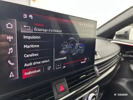 AUDI A4 AVANT V - voiture d'occasion - Photo 19