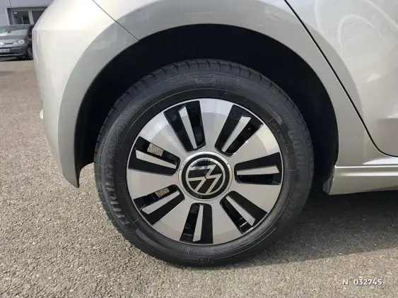 VOLKSWAGEN E-UP! II - voiture d'occasion - Photo 2