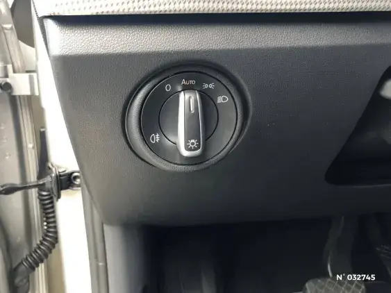 VOLKSWAGEN E-UP! II - voiture d'occasion - Photo 15