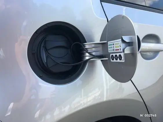 VOLKSWAGEN E-UP! II - voiture d'occasion - Photo 30