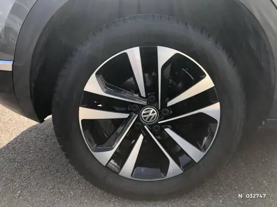 VOLKSWAGEN T-ROC - voiture d'occasion - Photo 29