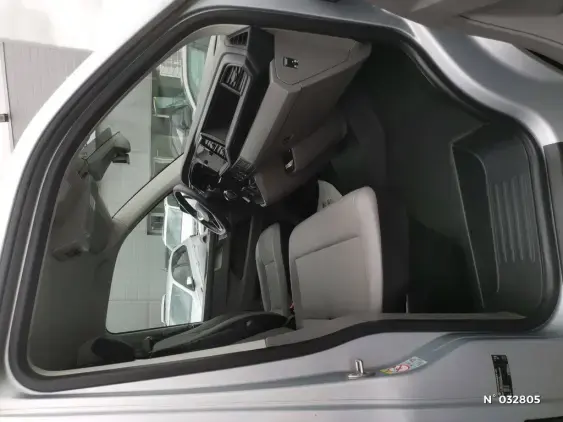 VOLKSWAGEN TRANSPORTER FG VI - voiture d'occasion - Photo 9
