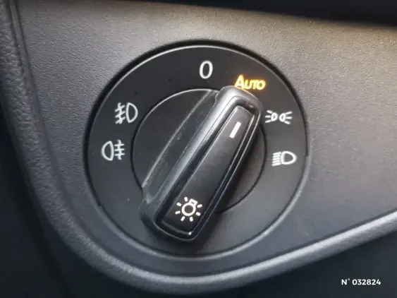 VOLKSWAGEN POLO V - voiture d'occasion - Photo 7