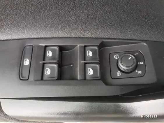 VOLKSWAGEN TAIGO - voiture d'occasion - Photo 12