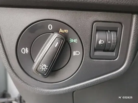 VOLKSWAGEN TAIGO - voiture d'occasion - Photo 14