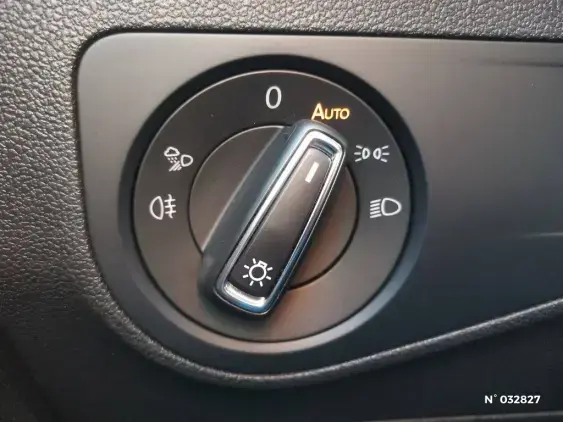 VOLKSWAGEN TIGUAN III - voiture d'occasion - Photo 16