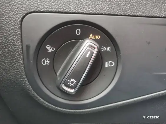 VOLKSWAGEN TIGUAN III - voiture d'occasion - Photo 15