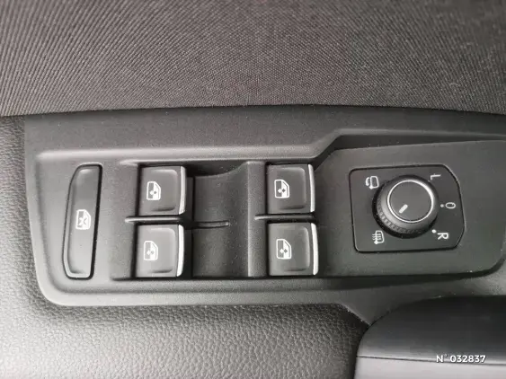 VOLKSWAGEN TIGUAN III - voiture d'occasion - Photo 12