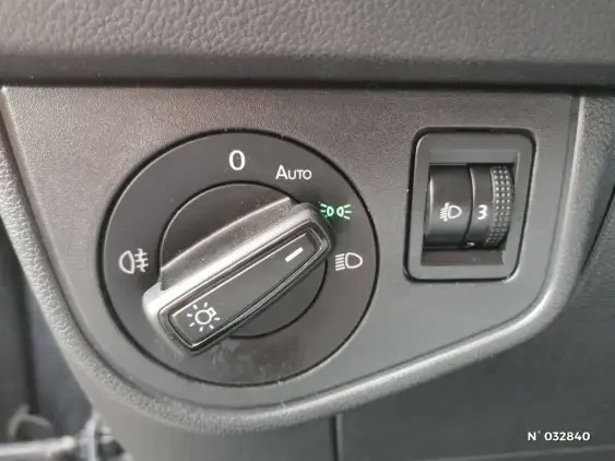 VOLKSWAGEN POLO V - voiture d'occasion - Photo 7