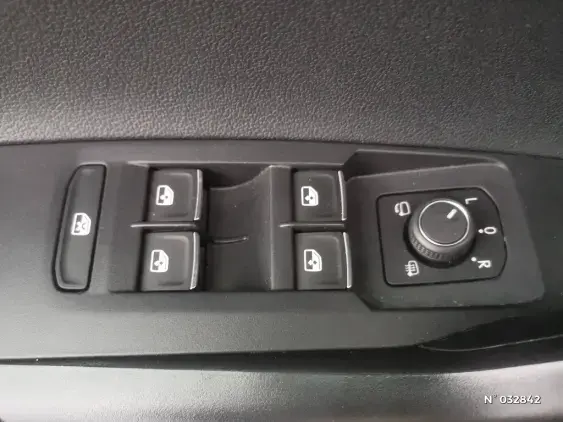 VOLKSWAGEN POLO V - voiture d'occasion - Photo 14