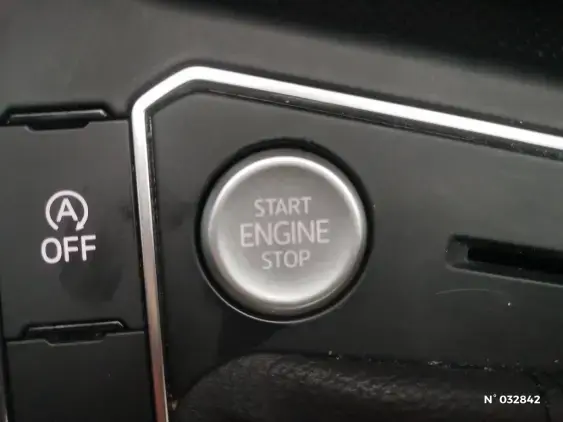 VOLKSWAGEN POLO V - voiture d'occasion - Photo 24