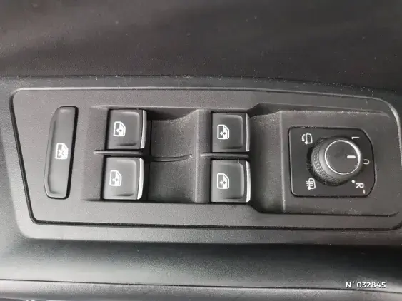 VOLKSWAGEN T-ROC II - voiture d'occasion - Photo 14