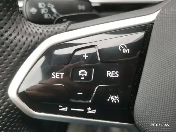 VOLKSWAGEN T-ROC II - voiture d'occasion - Photo 18