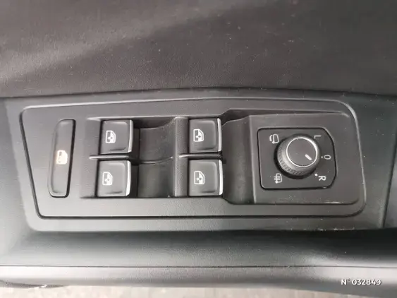 VOLKSWAGEN T-ROC II - voiture d'occasion - Photo 7