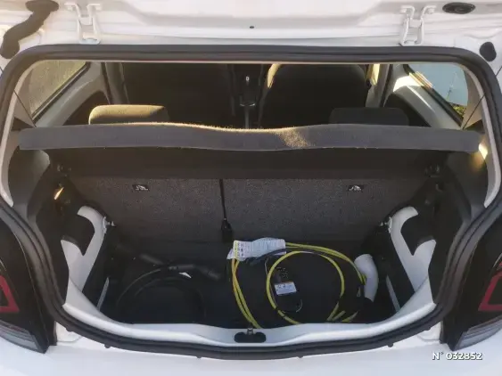 VOLKSWAGEN E-UP! II - voiture d'occasion - Photo 5