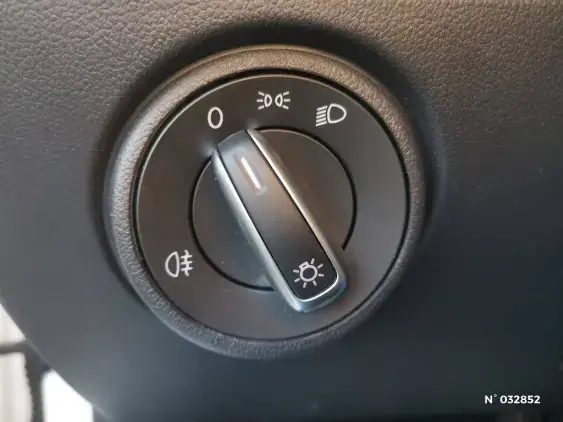 VOLKSWAGEN E-UP! II - voiture d'occasion - Photo 12