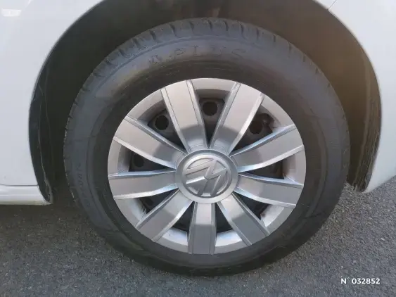 VOLKSWAGEN E-UP! II - voiture d'occasion - Photo 23