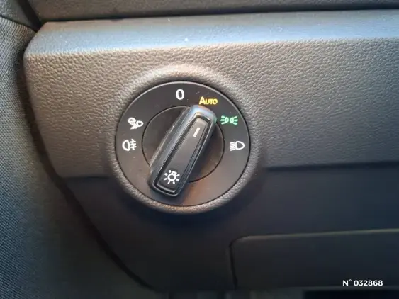 VOLKSWAGEN T-ROC II - voiture d'occasion - Photo 20