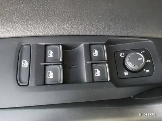 VOLKSWAGEN POLO V - voiture d'occasion - Photo 12