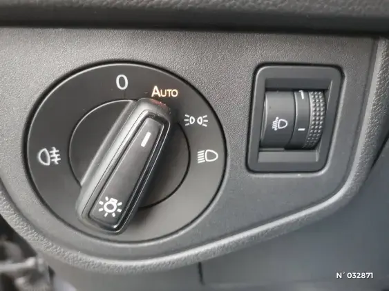 VOLKSWAGEN POLO V - voiture d'occasion - Photo 14