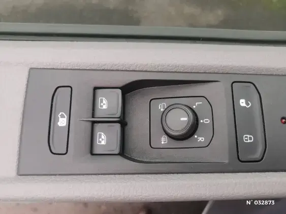 VOLKSWAGEN TRANSPORTER FG VI - voiture d'occasion - Photo 13