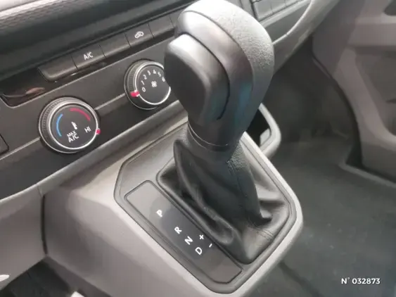 VOLKSWAGEN TRANSPORTER FG VI - voiture d'occasion - Photo 21