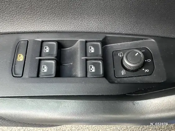 VOLKSWAGEN POLO V - voiture d'occasion - Photo 13