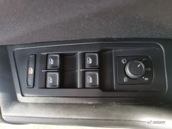 VOLKSWAGEN T-ROC II - voiture d'occasion - Photo 14