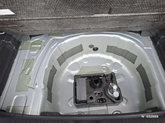 VOLKSWAGEN POLO V - voiture d'occasion - Photo 2