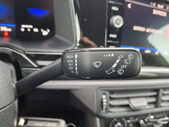 VOLKSWAGEN POLO V - voiture d'occasion - Photo 17