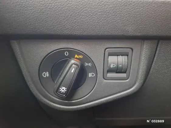 VOLKSWAGEN POLO V - voiture d'occasion - Photo 19