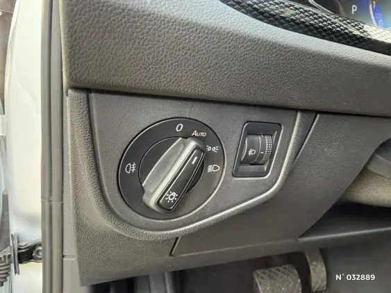 VOLKSWAGEN POLO V - voiture d'occasion - Photo 50