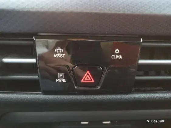 VOLKSWAGEN GOLF V - voiture d'occasion - Photo 26