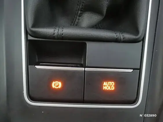 VOLKSWAGEN GOLF V - voiture d'occasion - Photo 30