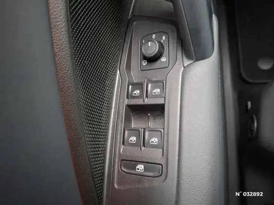 VOLKSWAGEN TIGUAN III - voiture d'occasion - Photo 25