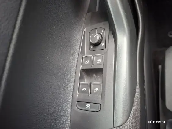 VOLKSWAGEN POLO V - voiture d'occasion - Photo 20