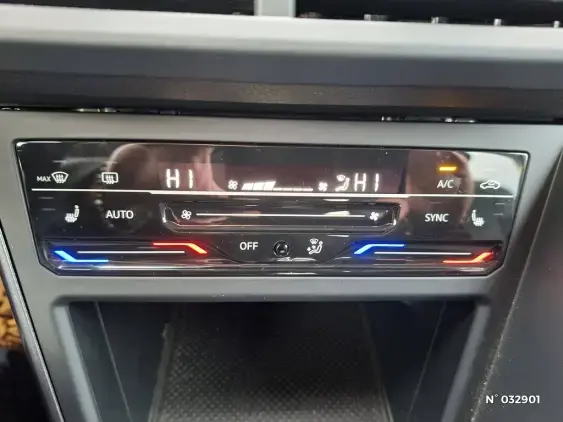 VOLKSWAGEN POLO V - voiture d'occasion - Photo 23