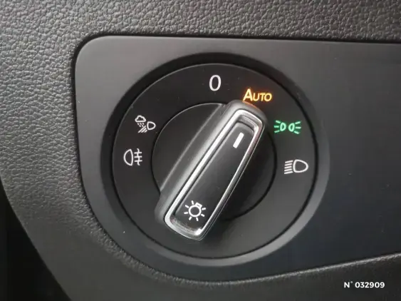 VOLKSWAGEN TIGUAN III - voiture d'occasion - Photo 15