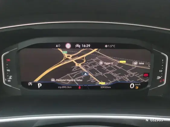 VOLKSWAGEN TIGUAN III - voiture d'occasion - Photo 18