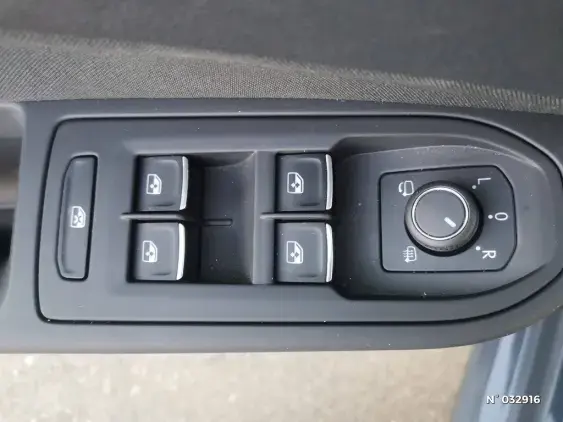 VOLKSWAGEN GOLF V - voiture d'occasion - Photo 14