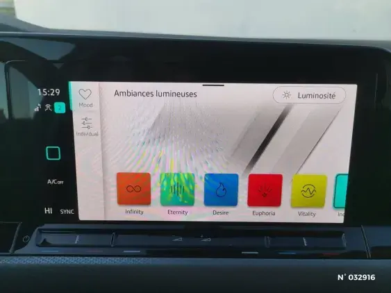 VOLKSWAGEN GOLF V - voiture d'occasion - Photo 21