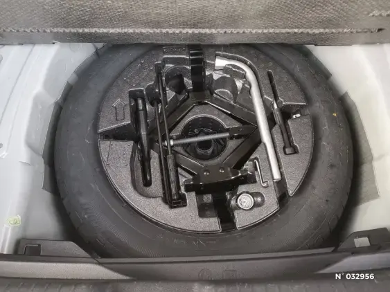 VOLKSWAGEN POLO V - voiture d'occasion - Photo 2