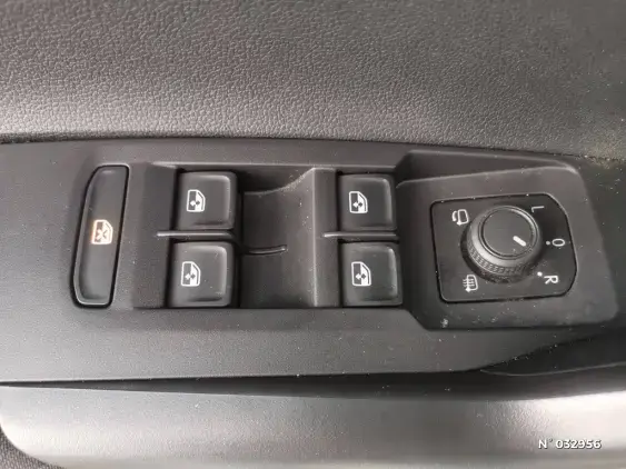 VOLKSWAGEN POLO V - voiture d'occasion - Photo 14