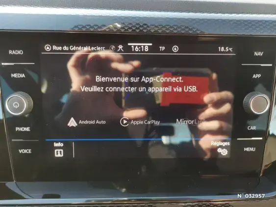 VOLKSWAGEN POLO V - voiture d'occasion - Photo 21