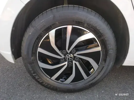 VOLKSWAGEN POLO V - voiture d'occasion - Photo 28