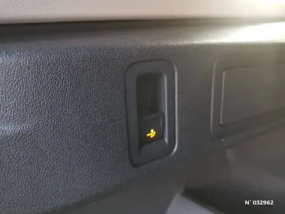 VOLKSWAGEN TIGUAN III - voiture d'occasion - Photo 8