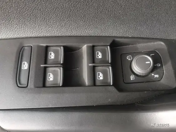 VOLKSWAGEN POLO V - voiture d'occasion - Photo 14